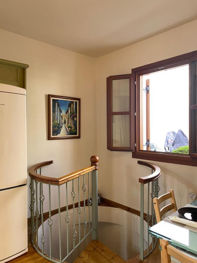 Delfi'S Cozy Maisonette ภายนอก รูปภาพ